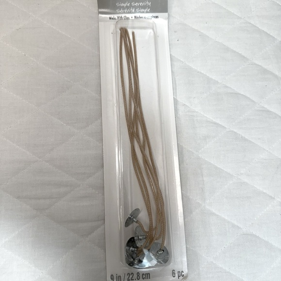 Artminds Simple Serenity Wick With Clips 6 Piece 9 in /22.8 cm Candle Making DIY - Picture 3 of 5